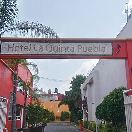 La Quinta Puebla Hotel Exterior photo