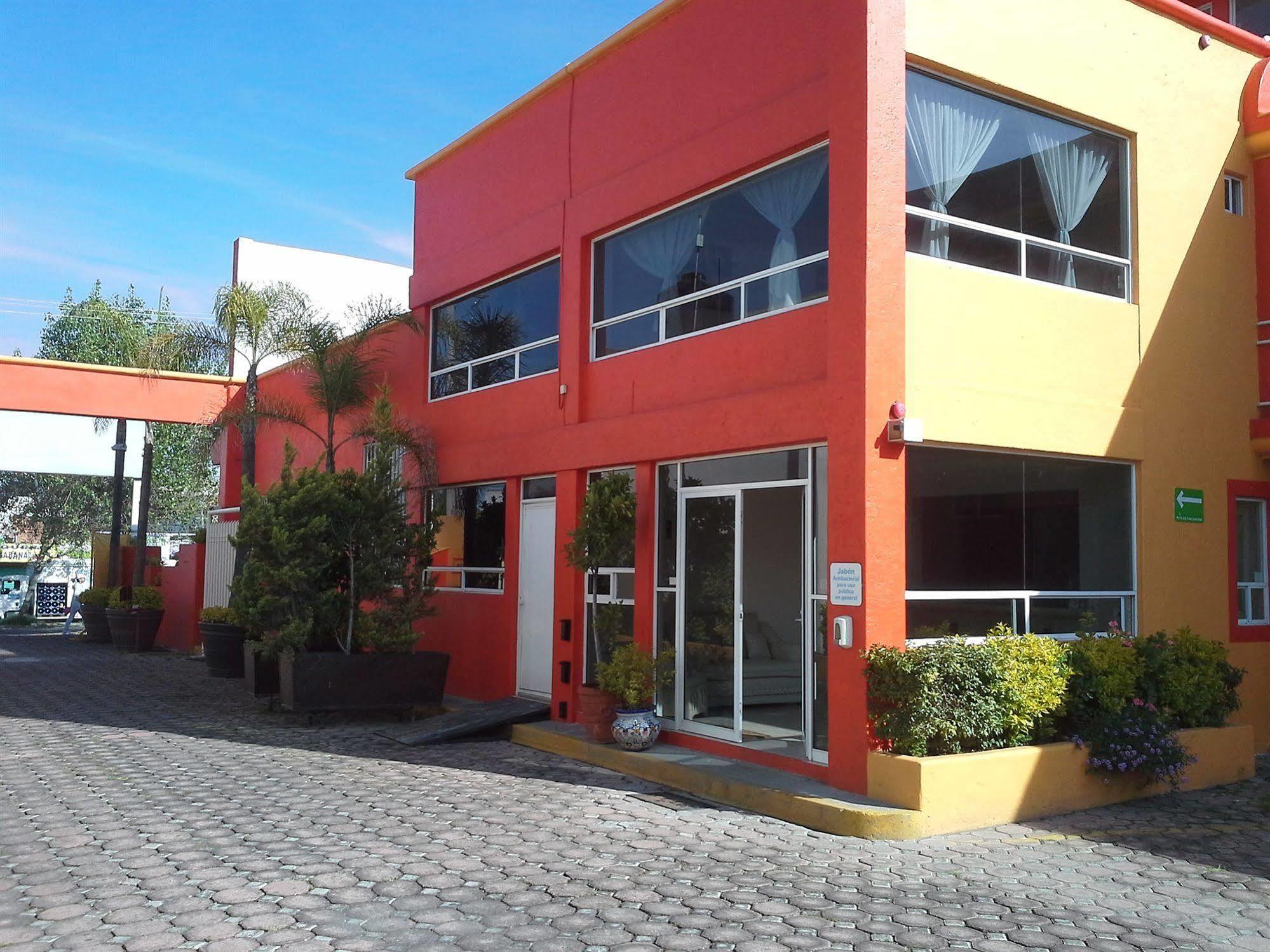 La Quinta Puebla Hotel Exterior photo