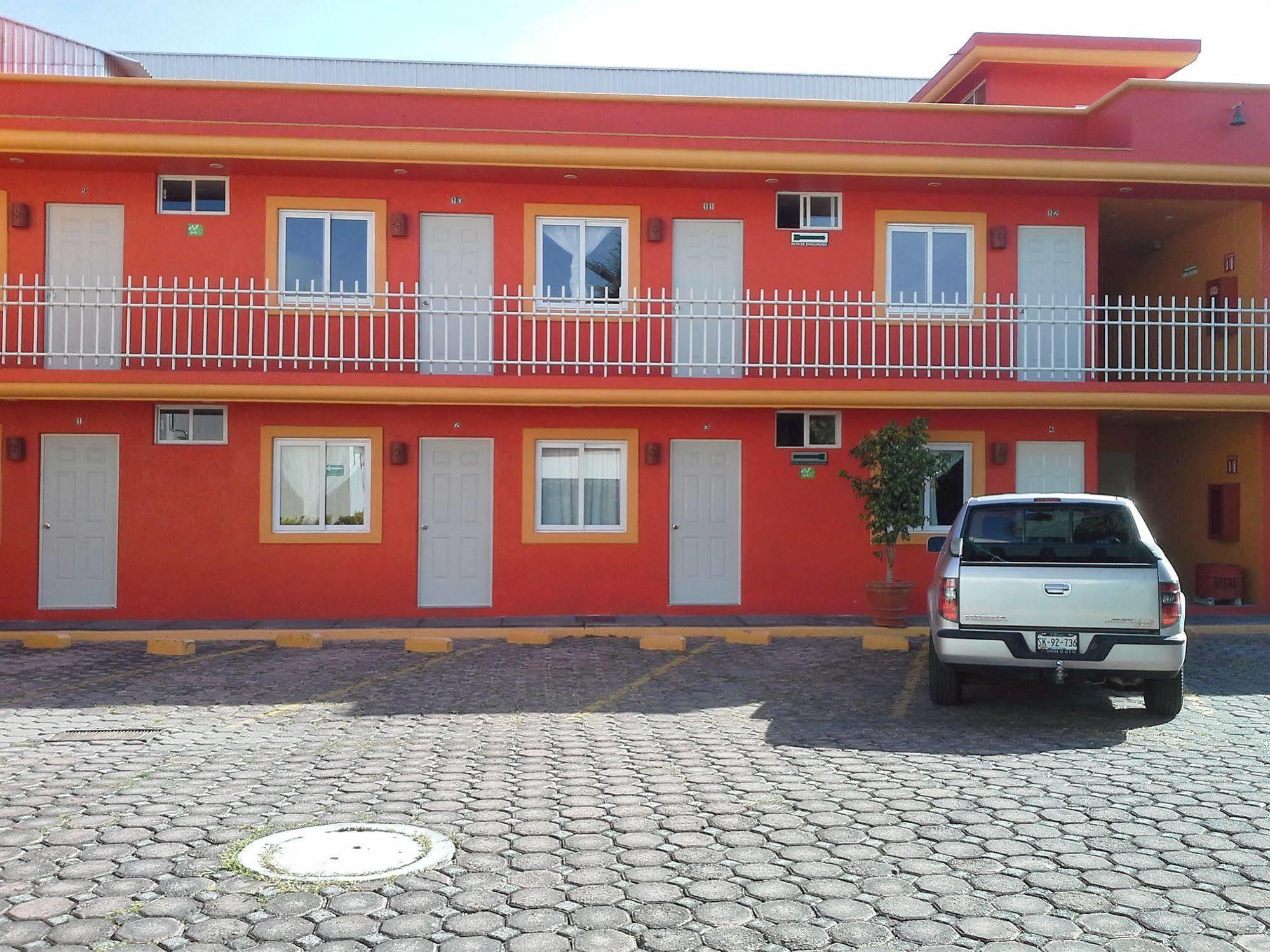 La Quinta Puebla Hotel Exterior photo